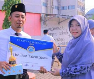 Artistic talent in teaching devi hendriyana insan mandiri islamic boarding school