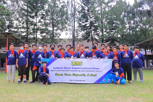 Latihan Dasar Kepemimpinan Siswa SMA IT IMC insan mandiri cibubur