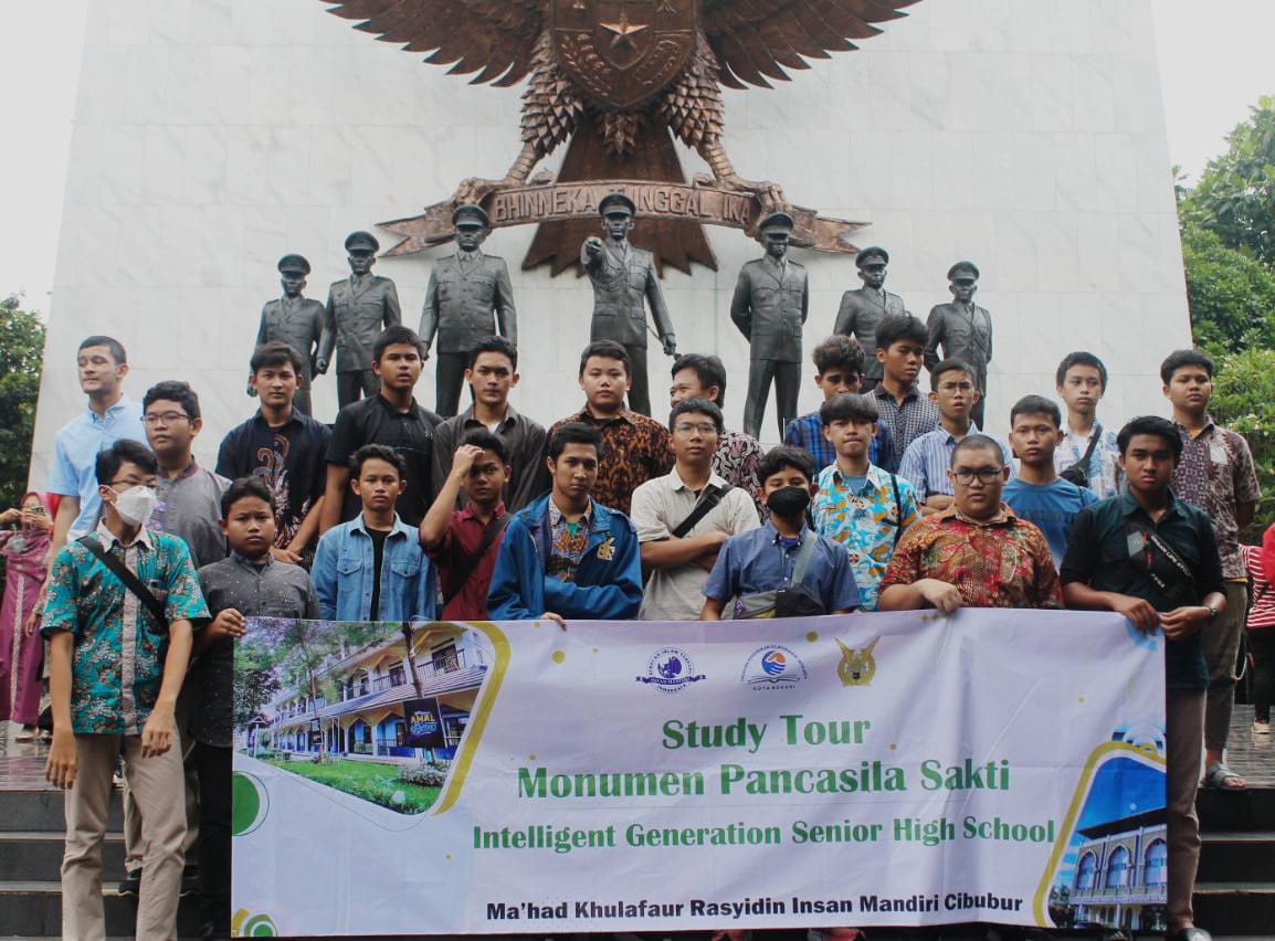 Read more about the article Santri Kelas 10 Berkunjung ke Museum Pancasila Sakti