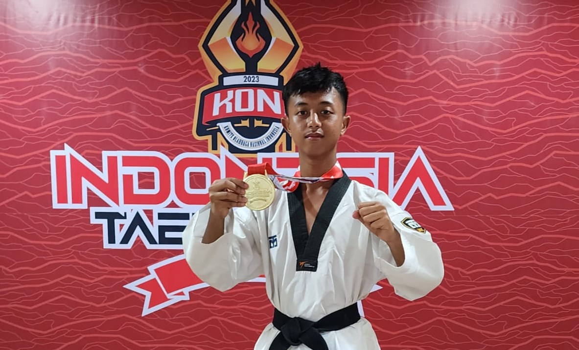 Read more about the article Rahmat Farhan Raih Medali Emas dalam Kejuaraan Taekwondo KONI CUP Series 4