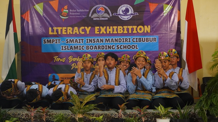 SMPIT-SMAIT Insan Mandiri Cibubur Gelar LITERACY EXHIBITION untuk Palestina3