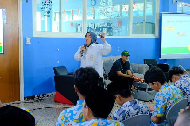 You are currently viewing Workshop Pengendalian Emosi: Kecerdasan Emosi Kunci Siswa Berprestasi